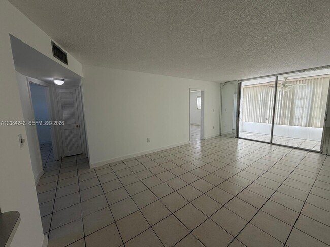 Photo - 8600 Sunrise Lakes Blvd Unit 211