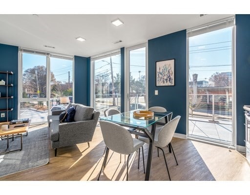 Photo - 525 Western Ave Unidad #226,