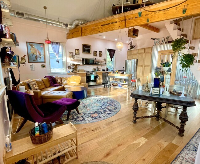 Photo - 3064 Saint Peter St