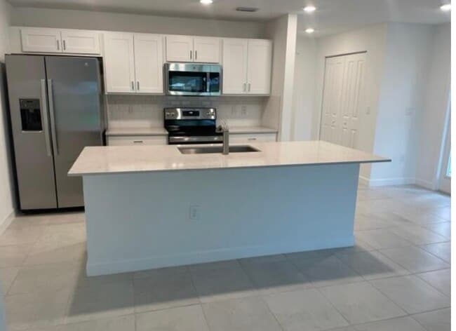 Photo - 6737 Broadwater Ln