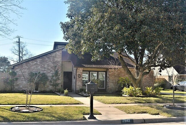 Photo - 12542 Wrenthorpe Dr