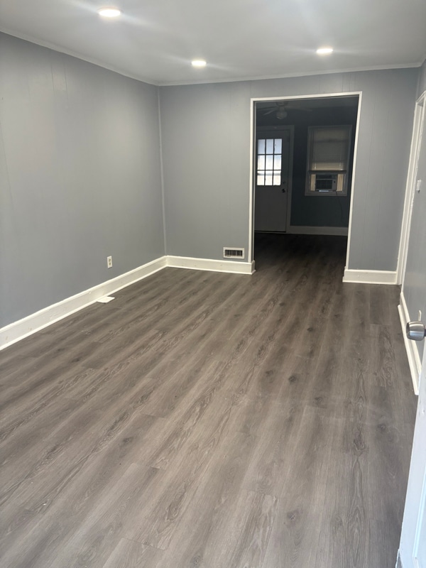 Photo - 921 Bonaparte Ave