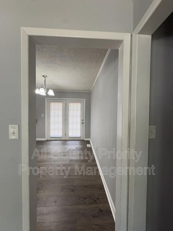 Photo - 513 Jones Ave