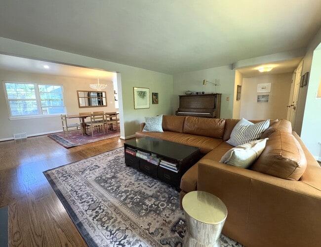Photo - 2256 W Viewmont Wy W