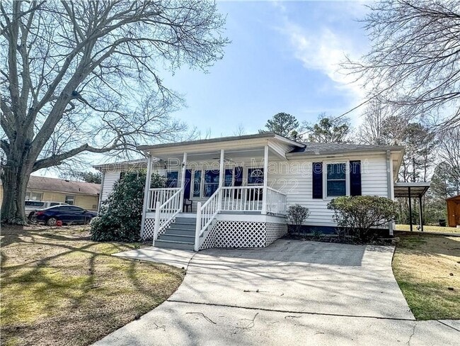 Building Photo - 6132 Lynne Cir SW