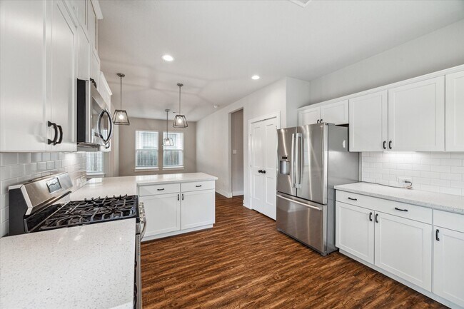 Photo - 2515 Delafield St