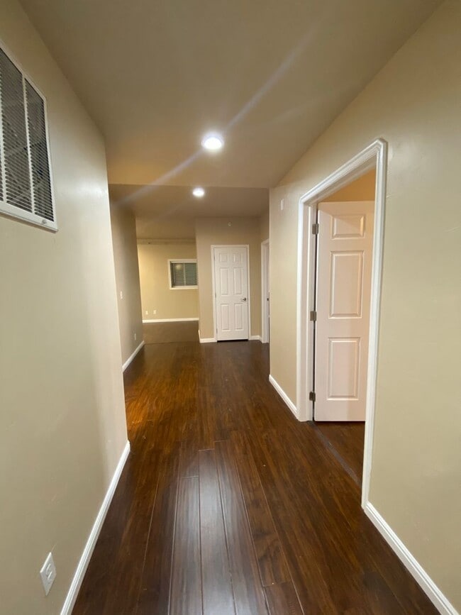 Photo - UTILITIES INCLUDED 2 bed 3 bath apartment in Hildale