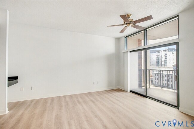 Photo - 1101 Haxall Point