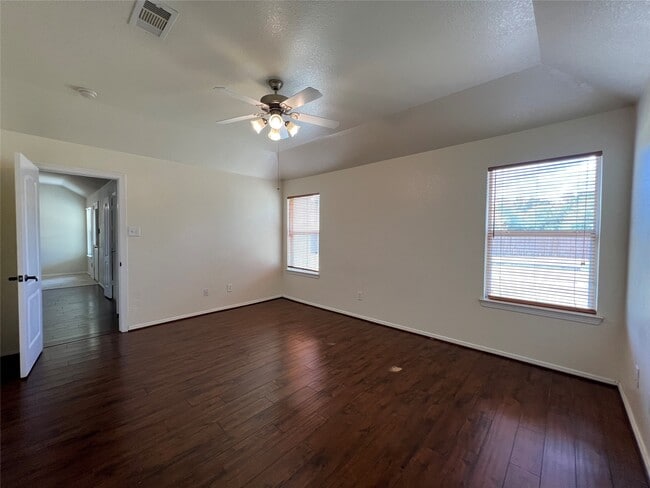 Photo - 1053 Shadow Glenn Dr