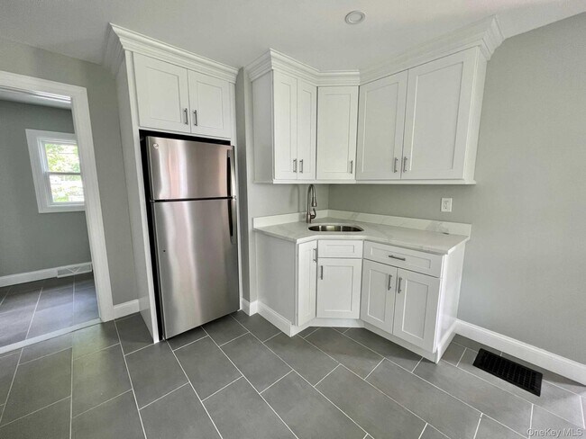 Photo - 21 Washington Ave