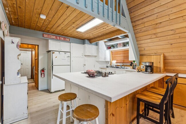 Photo - 563 Beechnut Dr