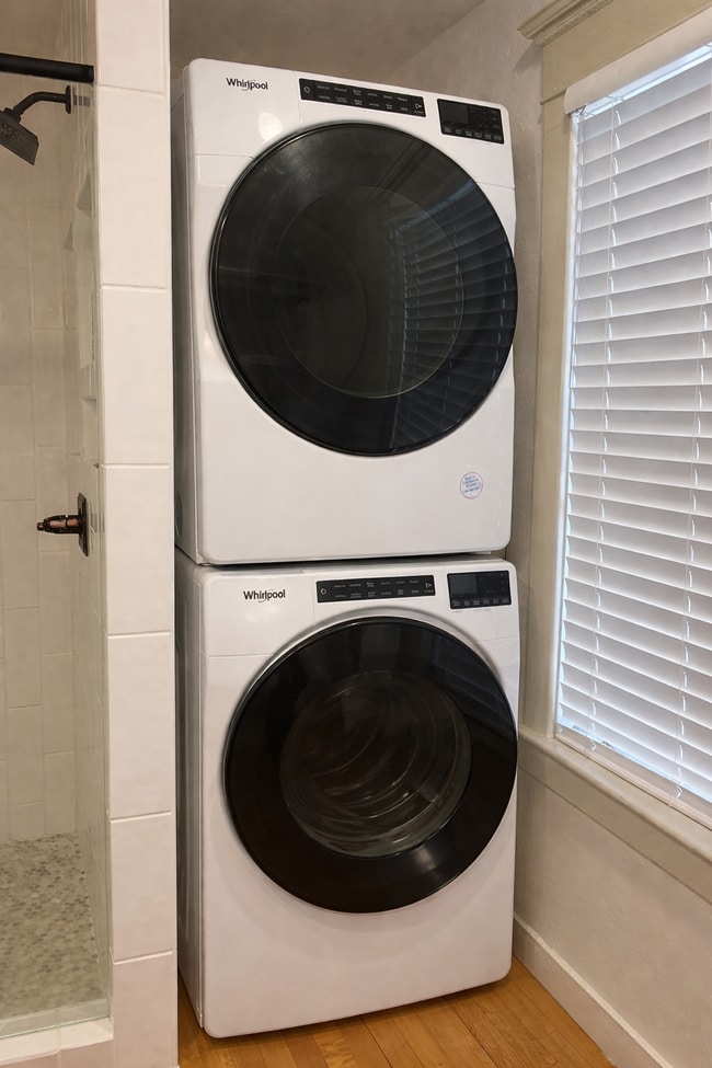 Photo - 324 E Michigan St