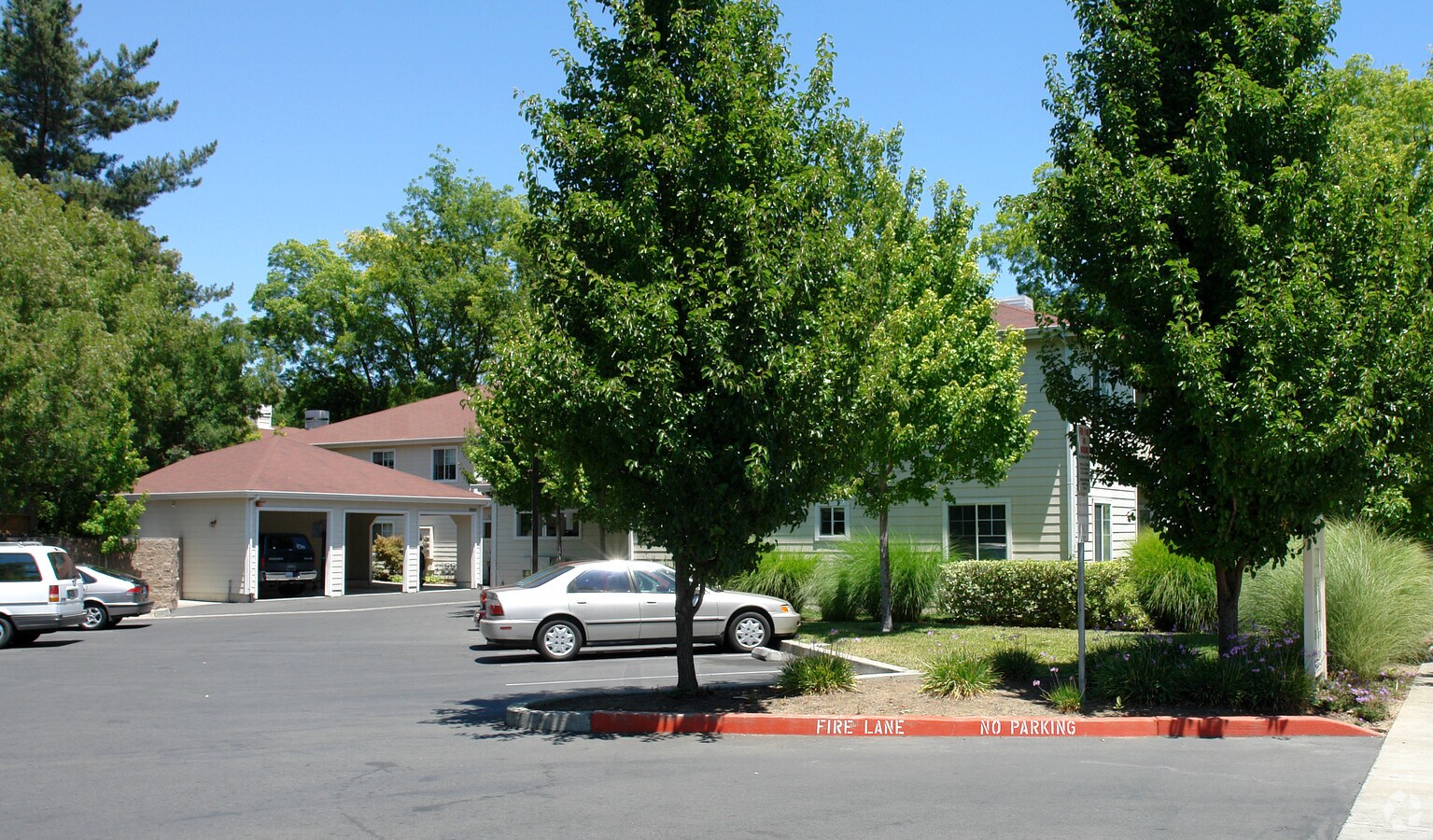 Photo - Pecan Court Apartments