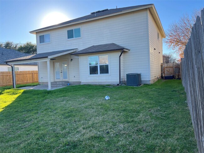 Photo - 2203 Bluebonnet Dr