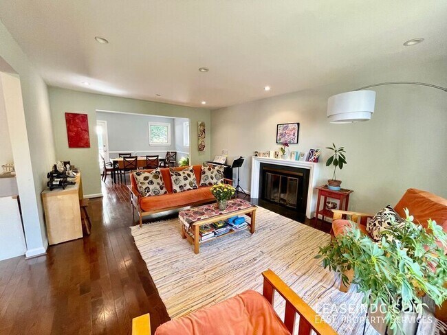 Photo - 4439 Springdale St NW