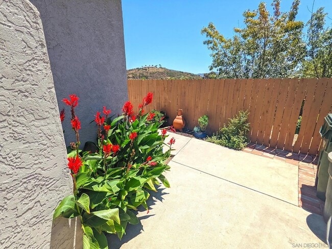 Photo - 343 Rolling Hills Ln