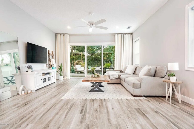 Photo - 714 S 4th St Unidad SI ID1578512P