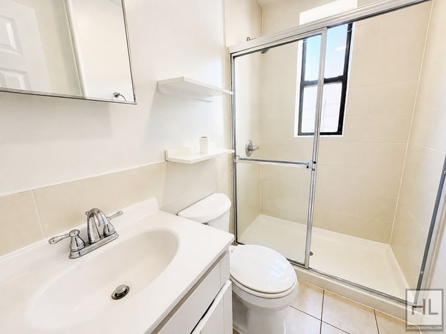 Photo - BAY 29 STREET Unit B3