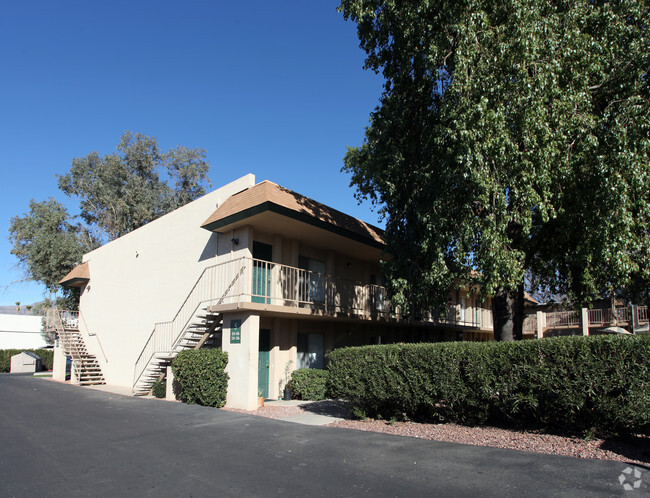 Building Photo - Country Club Terrace Rental