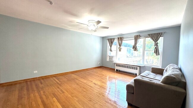 Photo - 6145 N Seeley Ave Unit 3B