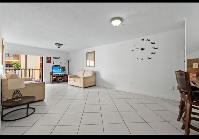 Photo - 1800 W 54th St Unit 109