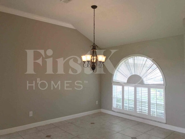 Photo - 3600 Molona Dr