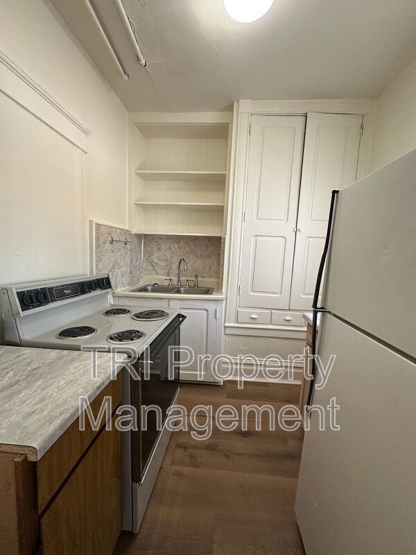 Photo - 1419 9th Ave