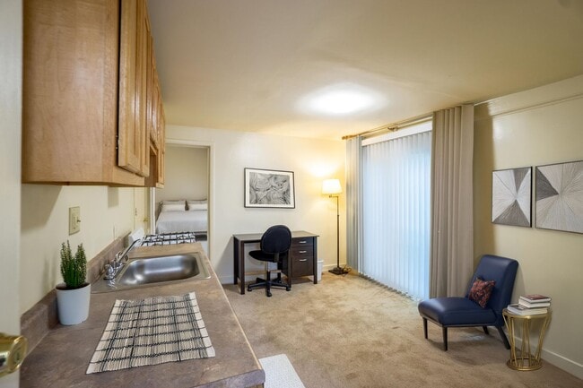 Photo - 113 Comstock Pl Unit Comstock 113.5