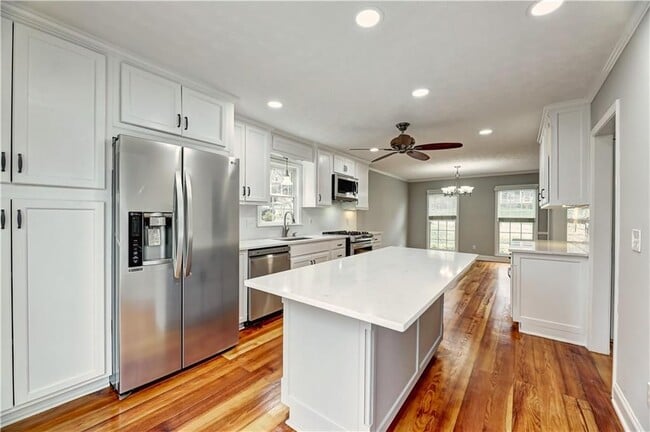 Photo - 4843 McPherson Dr NE