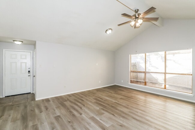 Photo - 1418 Hunters Park Dr