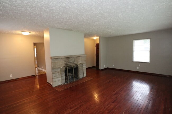 Photo - 2301 Kessler Blvd E Dr