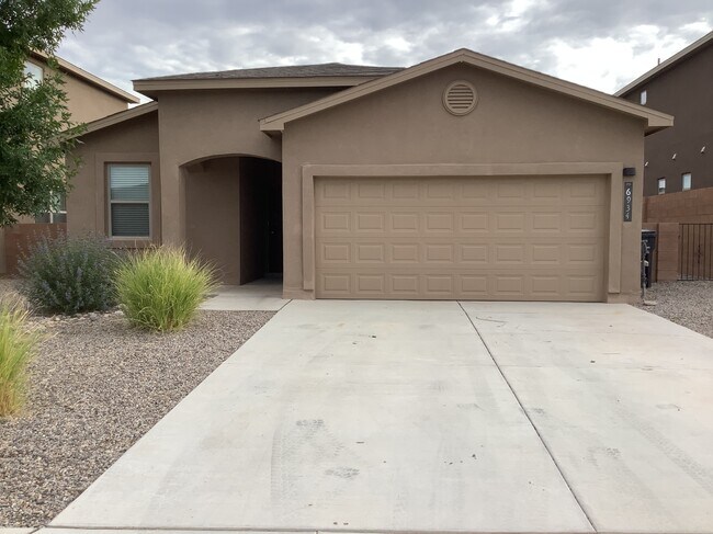 Photo - 6934 Mountain Hawk Loop NE House