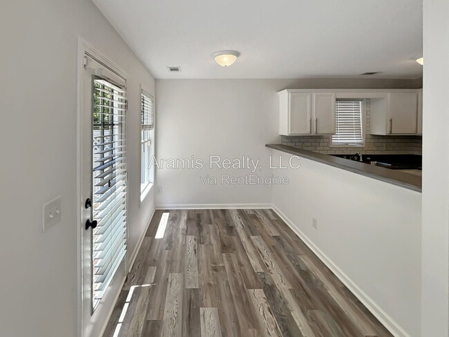 Photo - 3755 Pine Village Pl