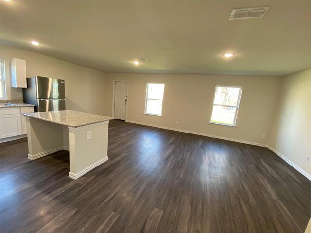 Photo - 104 Holiday Dr