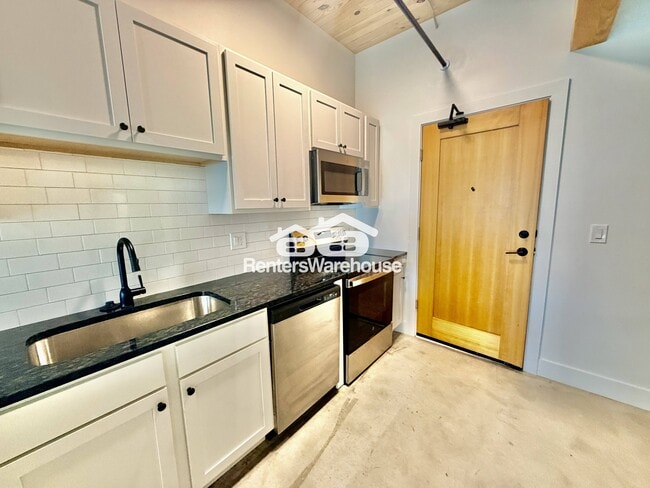 Photo - 2701 Ingersoll Ave