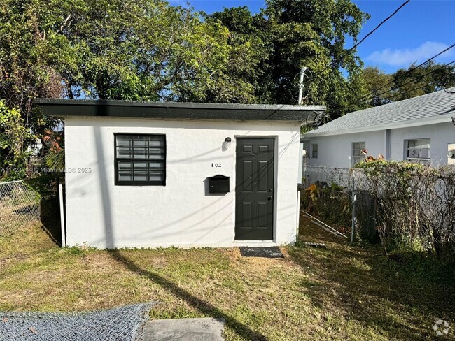 Building Photo - 802 NW 3rd Terrace Rental