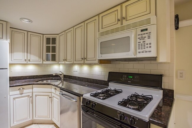 Photo - Beautiful 2 Bedroom, 2 Bathroom Historical Row Home