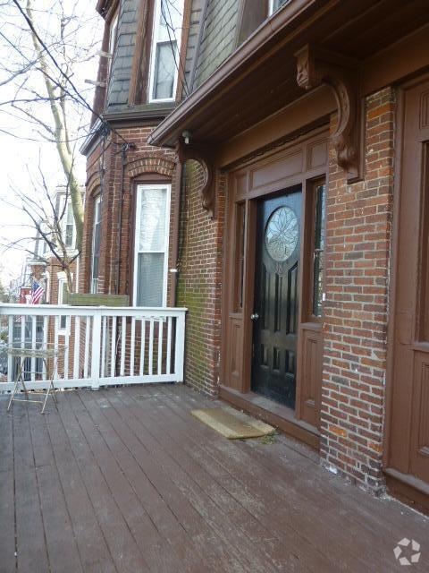 Building Photo - 38 Newton St Unit #1 Rental