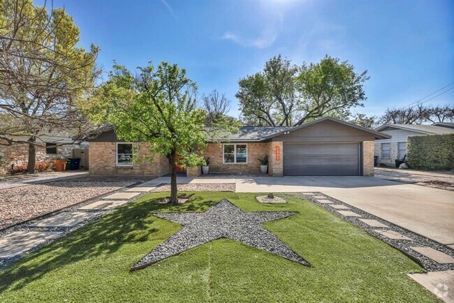 Building Photo - 2805 Silverway Dr Rental