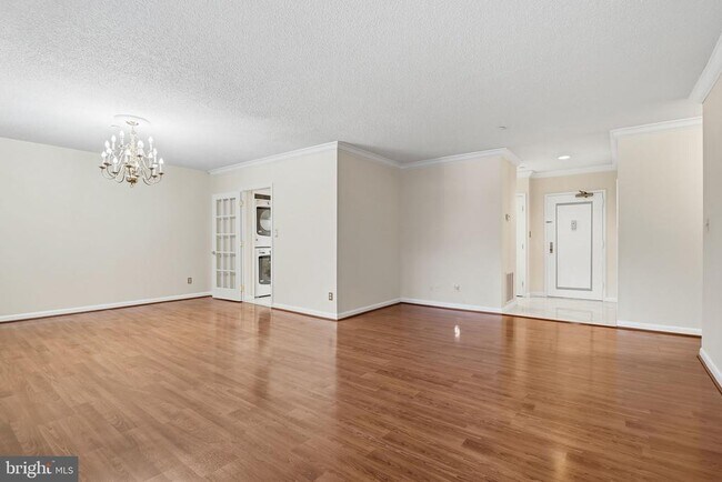 Photo - 3709 S George Mason Dr Unit T3E