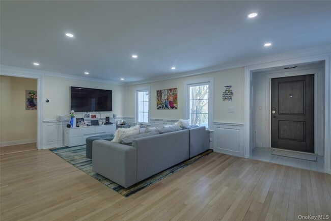 Photo - 20 N Ravine Rd