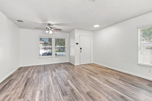 Photo - 8018 Chestnut Bluff Dr