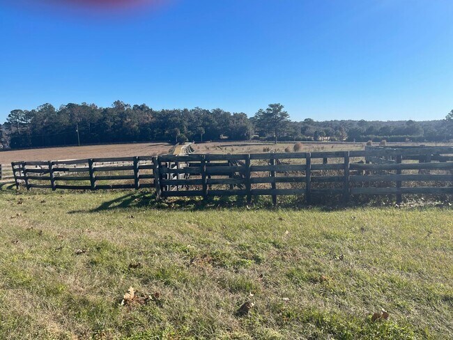 Photo - 34 Acre Horse Farm Cross Fenced w/Paddocks and Barn 3 Bedroom 2 bath.
