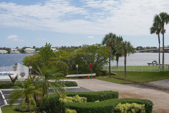 Photo - 301 Croton Ave Unit 201