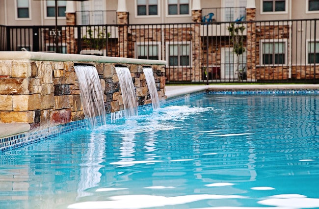 Central Park at Winstar Village Apartments