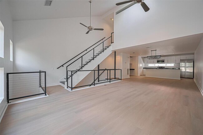 Photo - 1330 Rosalie St House