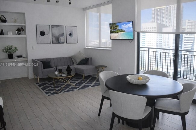 Photo - 999 SW 1st Ave Unidad 2214