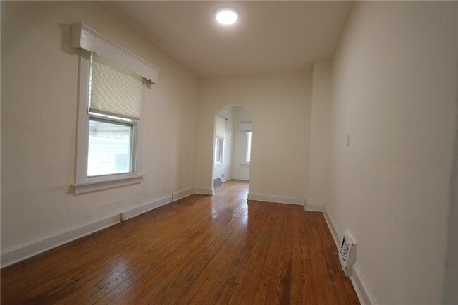 Photo - 7028 Glades Ave