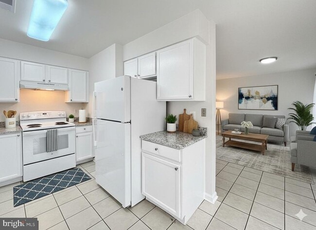 Photo - 102 Crossbill Way