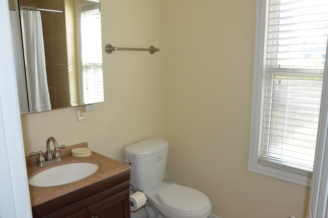 Photo - 1208 W Maple St